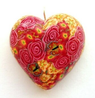 Wallpaper Of Red Roses With Heart Rose Pendant