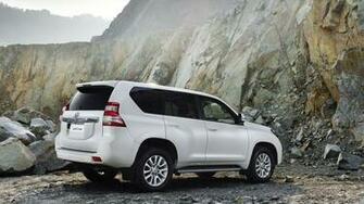 Toyota Land Cruiser Wallpaper HD