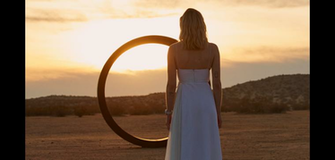 Sophie Turner Image Louis Vuitton Tambour Horizon