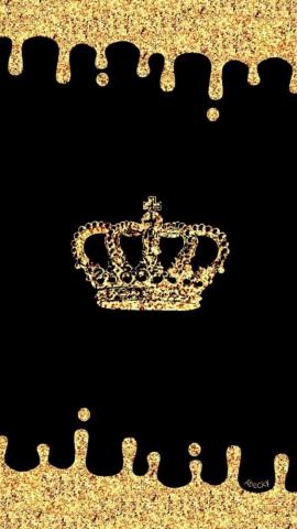 Lupita Reyes On Crown Princess Queen Wallpaper Gold