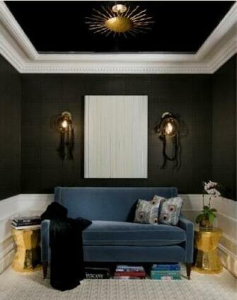 Absolutely Stunning Here You Can See It Up Close In The Black On