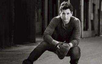 Monochrome Miles Teller Desktop Wallpaper
