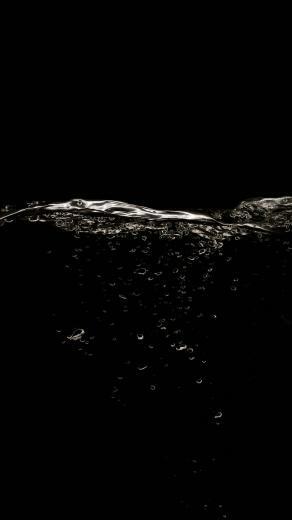 Black Background And Water HD Samsung Galaxy S4 Wallpaper