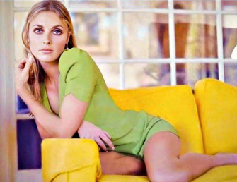 Sharon Tate Photographed By Alan Papp Wallpaper