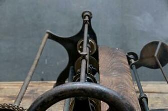 Cutter Modern50 Oddities Vintage Industrial Wallpaper
