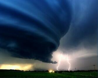 Tornado Wallpaper HD