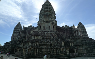 Majestic Angkor Wat Wallpaper