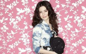 Miranda Cosgrove Wallpaper Celebrity