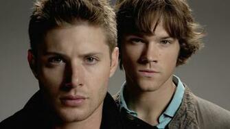 Jared Padalecki Jensen Ackles Face Glance Movies Celebrities Wallpaper