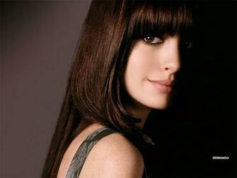 Anne Hathaway Wallpaper Highlight