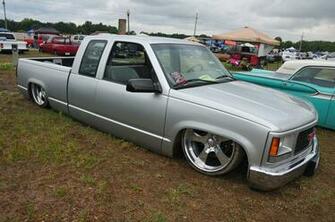 Showfest Dropped Gmc Truck Photo