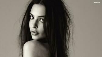Emily Ratajkowski Blurred Lines Meow Wallpaper