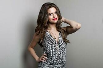 Selena Gomez Wallpaper