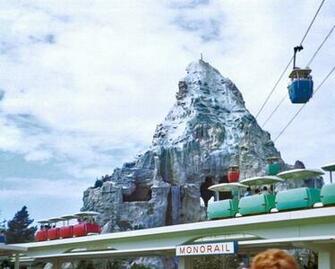 Retroscopedisney The Disneyland Peoplemover With Matterhorn In