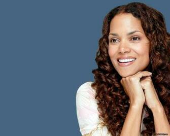Halle Berry Wallpaper