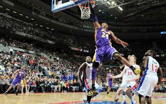 Kobe Bryant Dunk The Art Mad Wallpaper