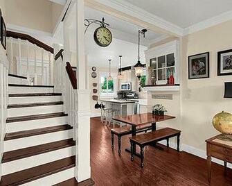 Cottage Home