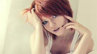Redhead In Tanktop Desktop Pc And Mac Wallpaper