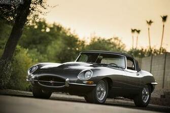 Jaguar Xke Series Roadster Classic Wallpaper