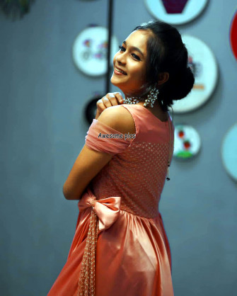Awesome Pics Shivani Menon