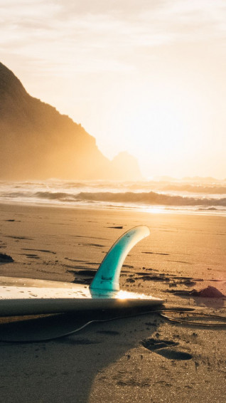 Surfing iPhone Wallpaper On