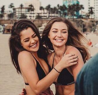 How These Vloggers Got Their New Music Video Trending