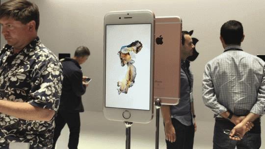 iPhone 6s And Plus Hands On Re Of Apple S New