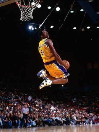 L Dot On Kobe Bryant Wallpaper iPhone