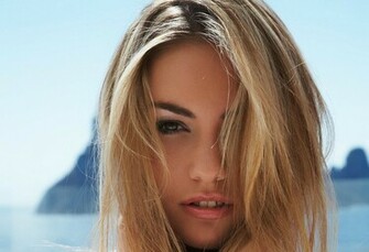 Veronika Fasterova Wallpaper Background