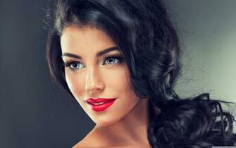 Beautiful Woman Wallpaper Top Background