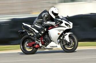 Yamaha R1 Wallpaper HD