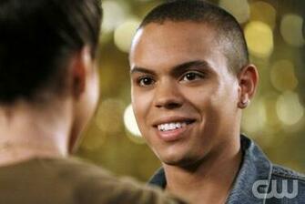 Evan Ross Live Desktop Wallpaper