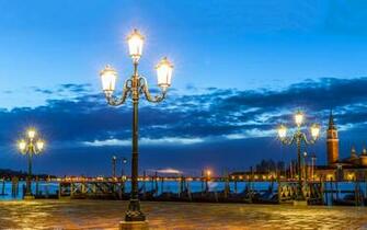 Romantic Night In Venice Wallpaper