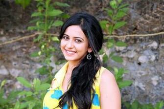 Cute Rakul Preet Singh HD Wallpaper Rocks