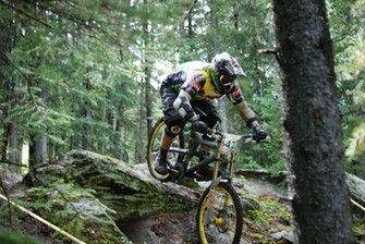 Description Mountain Bike In Downhill Race Jpg
