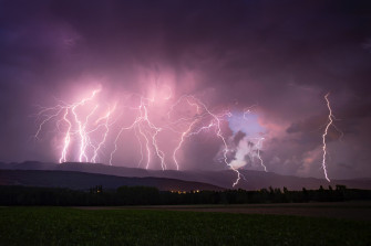 Electric Nature Nyon Landscape Foudre