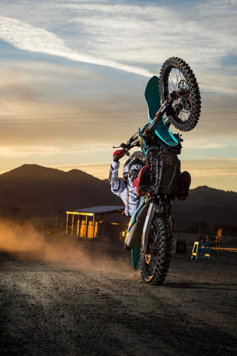 Enjoy The Dom Of Open Road With Your Motorcycle