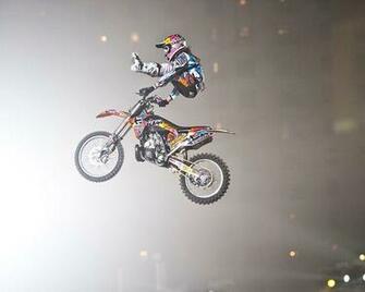 Red Bull X Fighters Season Opener In Dubai Slide