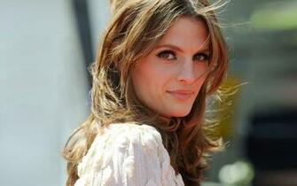 Stana Smiles Forums Castle Tv Series Nathan