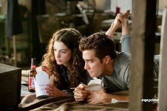 Love And Other Drugs Stills Anne Hathaway Jake Gyllenhaal