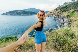 Tinder Bumble And Hinge Are Plagued With Travel Photos Here S