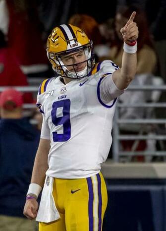 Watch Joe Burrow Goes Full Houdini With Legendary Escape Then