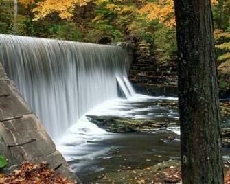 Stylish Zone Beautiful Autumn HD Wallpaper