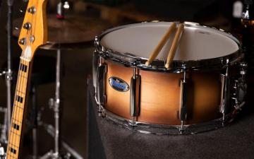 Pearl Masters Maple Complete Drum Desktop Wallpaper With A Guitar