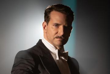 Nightmare Alley First Look Guillermo Del Toro Directs Cooper