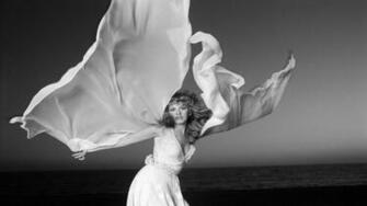 Stevie Nicks Beauty Reigns I