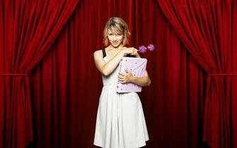 Quinn Fabray Glee Season Wallpaper