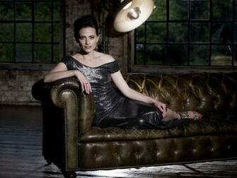 Lara Pulver Photo Of Pics Wallpaper