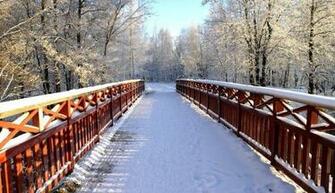 Snow Covered Homes Wallpaper Bridge With The