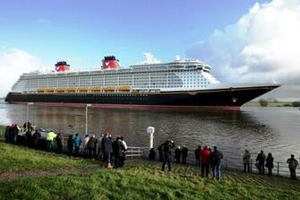 Shipwallpapergallery Disney Fantasy Cruise Ship Wallpaper